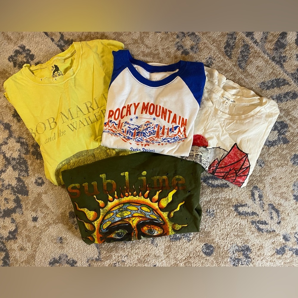 Urban Outfitters 4 Graphic T-Shirt Bundle - Sublime - Bob Marley - Parks Project